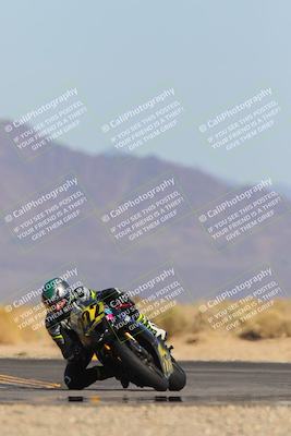 media/Mar-22-2025-CVMA (Sat) [[462c0ffedb]]/Race 13-Amateur Supersport Middleweight/